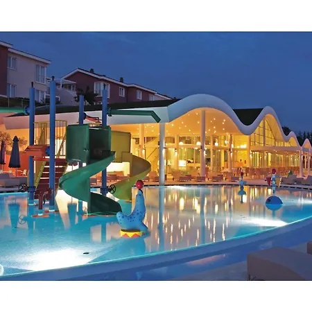 Stunning In With Outdoor Swimming Pool, 2 Bedrooms And Wifi Apartman