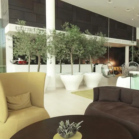 Apartman Stunning In With Outdoor Swimming Pool, 2 Bedrooms And Wifi *