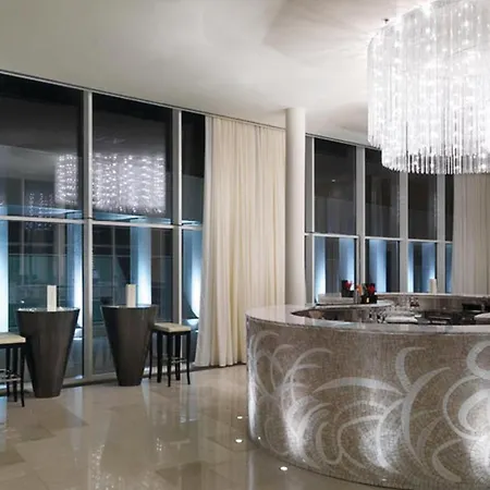 Stunning In With Outdoor Swimming Pool, 2 Bedrooms And Wifi Apartman *